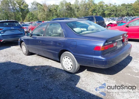 1999 Toyota Camry Le z USA, uszkodzony, nr VIN JT2BG22K4X0307527